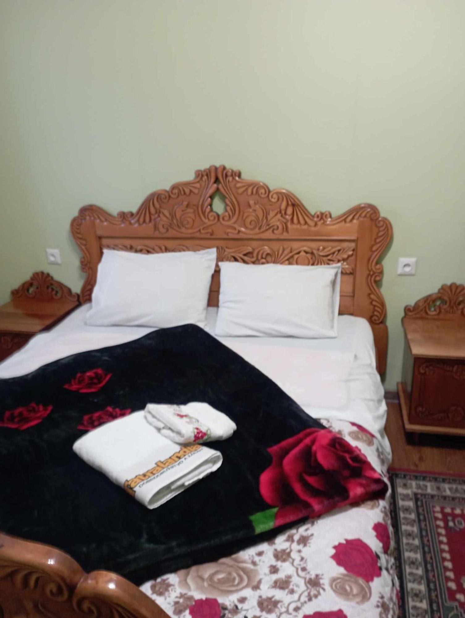 Hotel Nikea Paradiso Koutaïssi Extérieur photo
